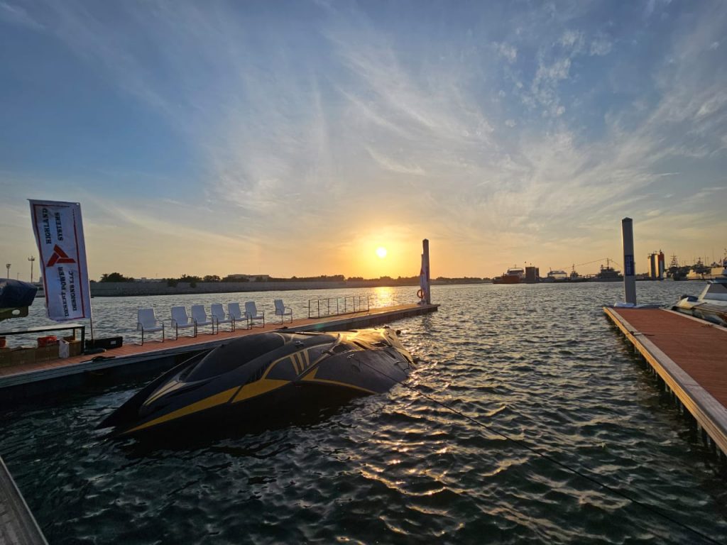 KRONOS SUBMARINE - HighLand Systems